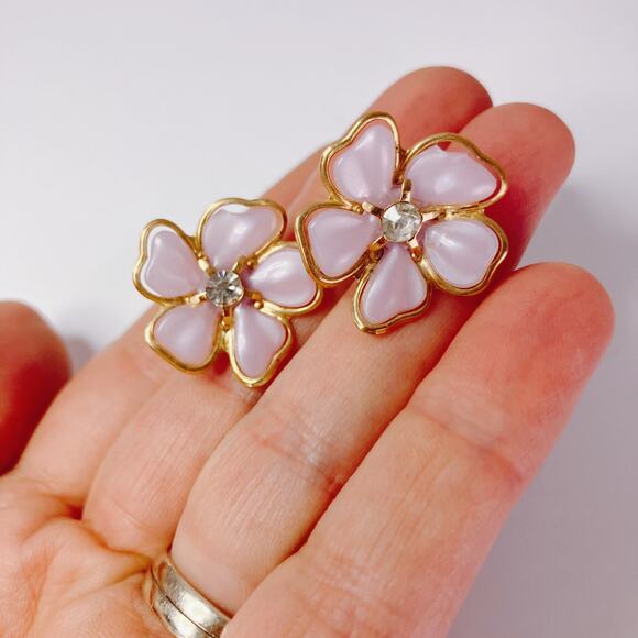 Vintage 1950s Pink Moonglow Floral Screw Back Earrings Gold Tone Feminine Pastel - Picture 3 of 11